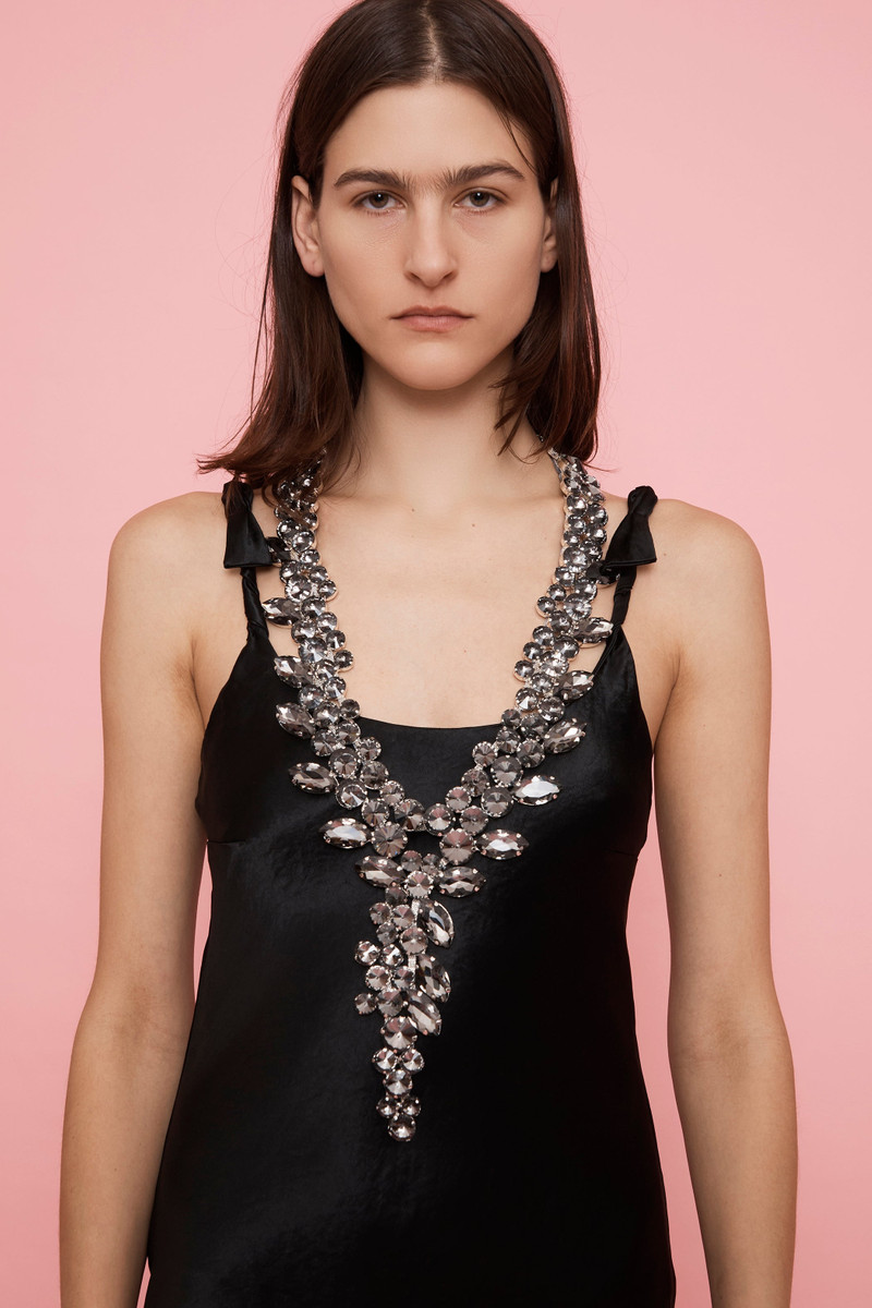BLACK DIAMOND CHANDELIER NECKLACE 3