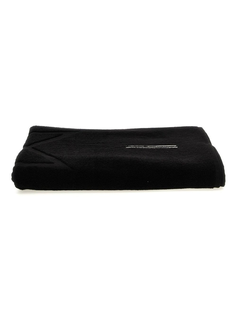 Pentagram beach towel 1