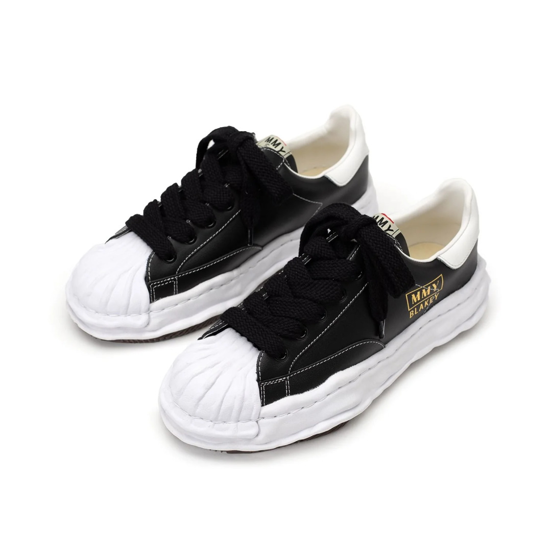 Maison MIHARA YASUHIRO BLAKEY OG Sole Leather Low-top Sneaker 'White Black' A06FW702-BLK - 2