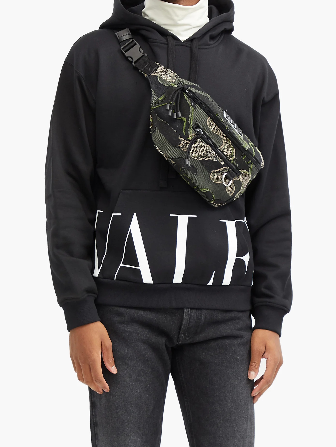 VLTN fil-coupé camouflage-jacquard belt bag - 3