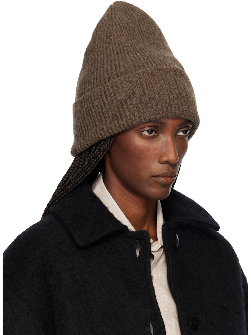 BASERANGE Brown Mea Beanie outlook