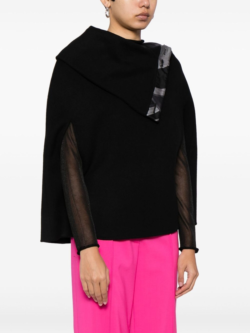 folded-edge knitted poncho 3
