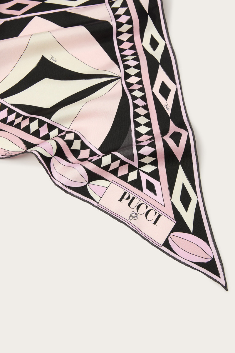 COLLANE PRINT TRIANGLE SILK SCARF 4