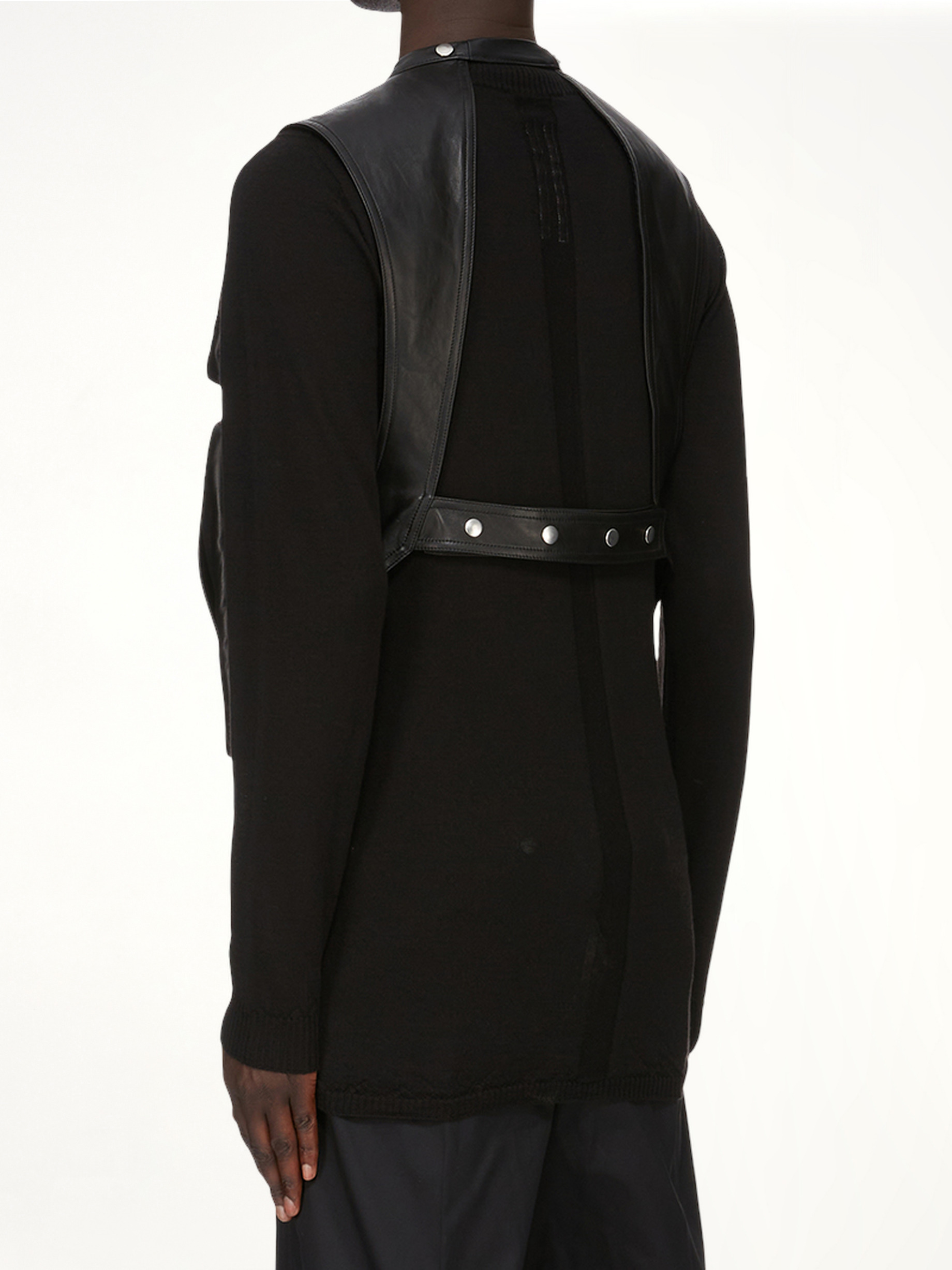 Cargo Vest in Black - 8