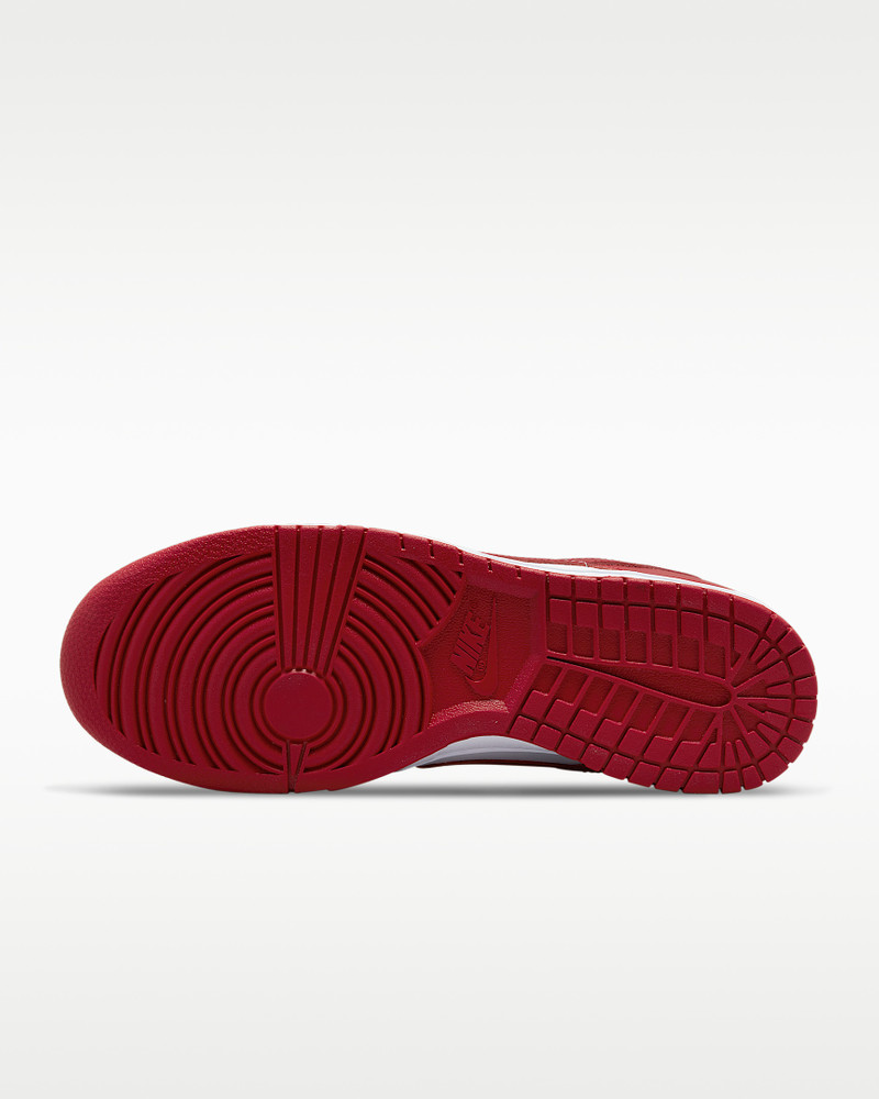 Jordan Nike Men's Dunk Low Retro Shoes outlook