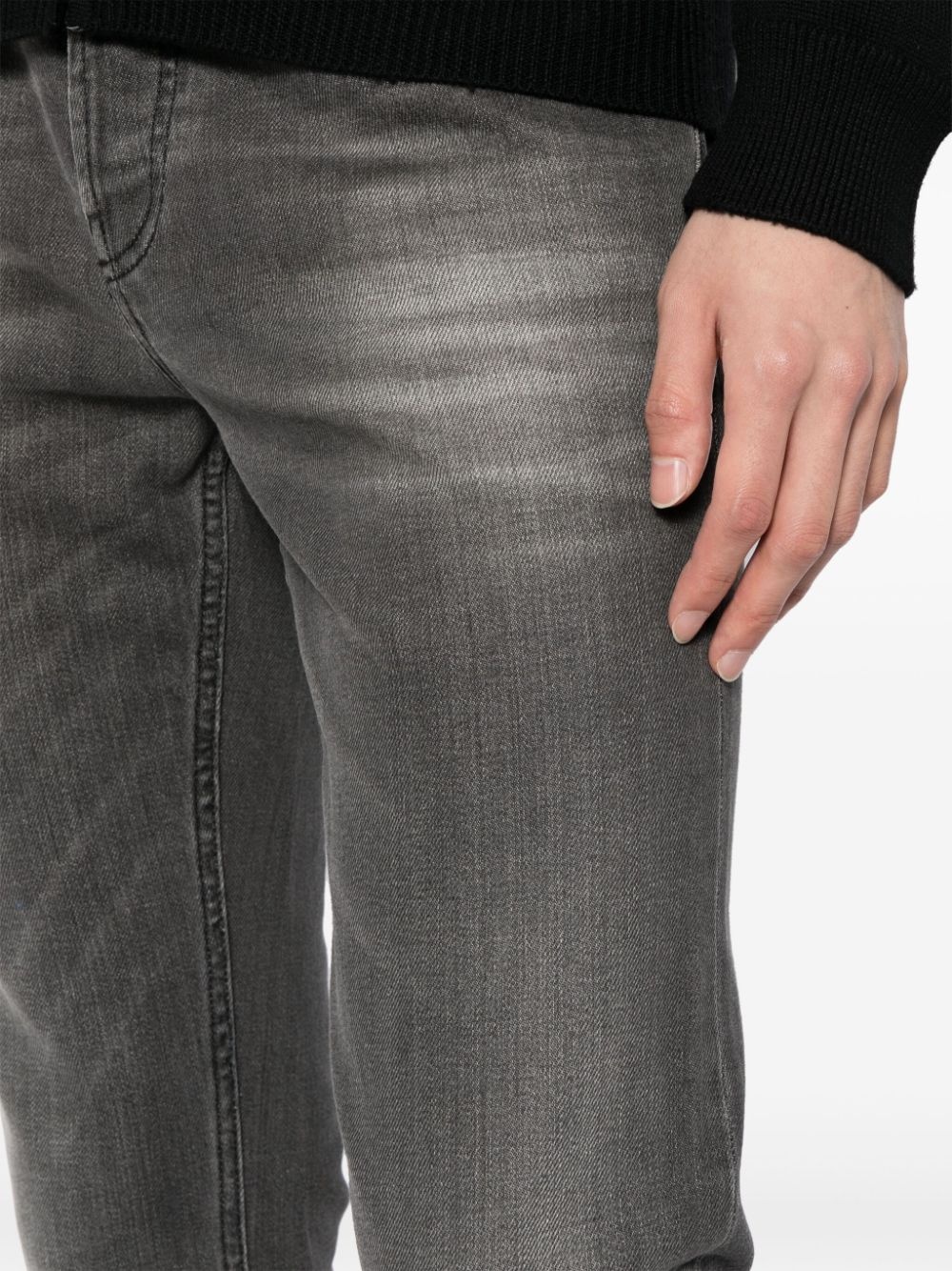 distressed straight-leg jeans - 5