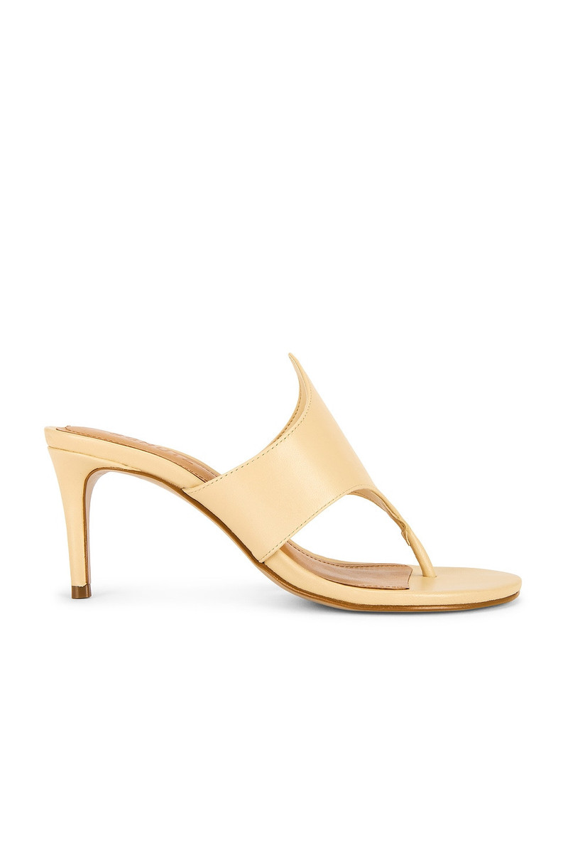 Elena Sandal 1