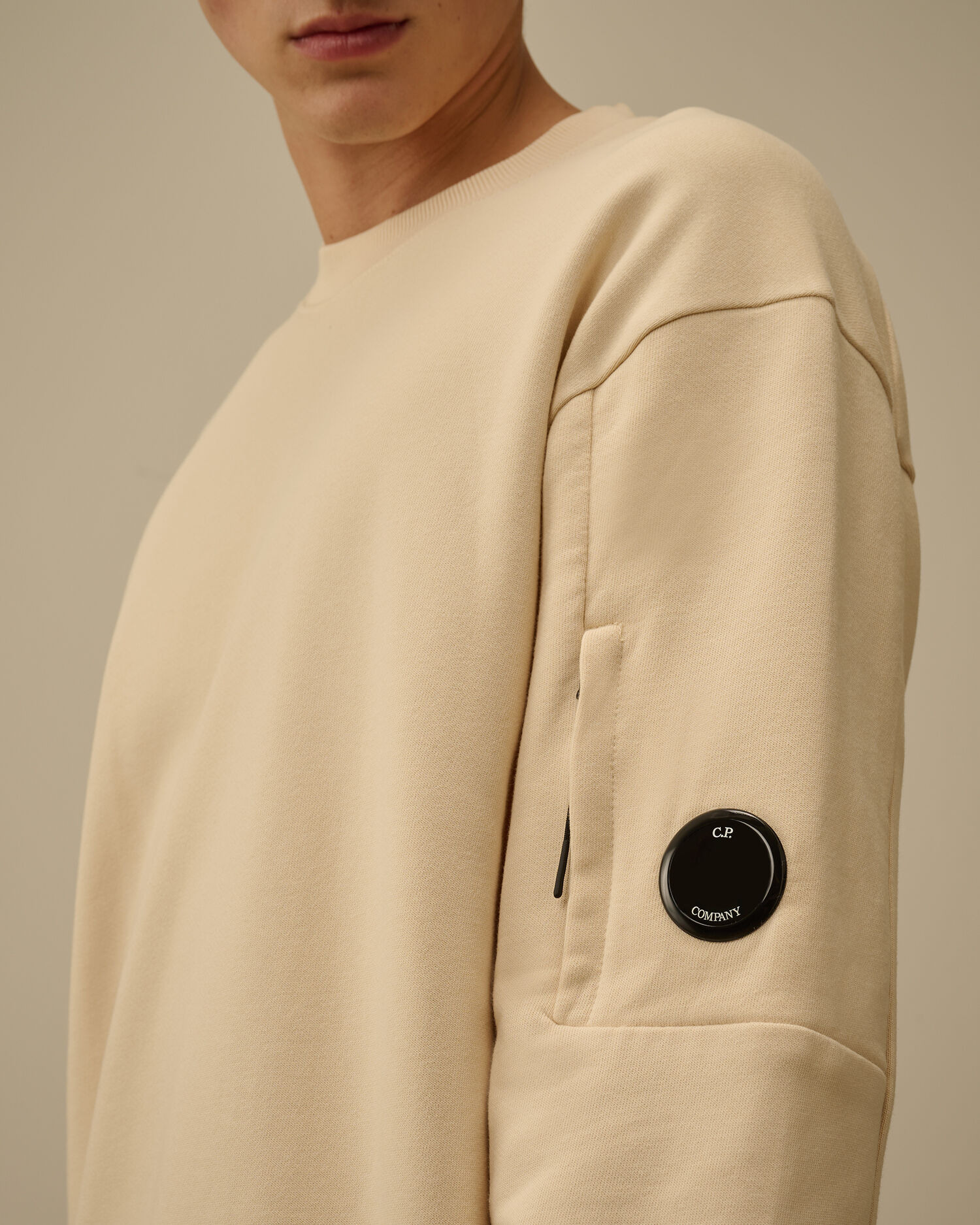 Diagonal Raised Fleece Crewneck Lens Sweatshirt - 5