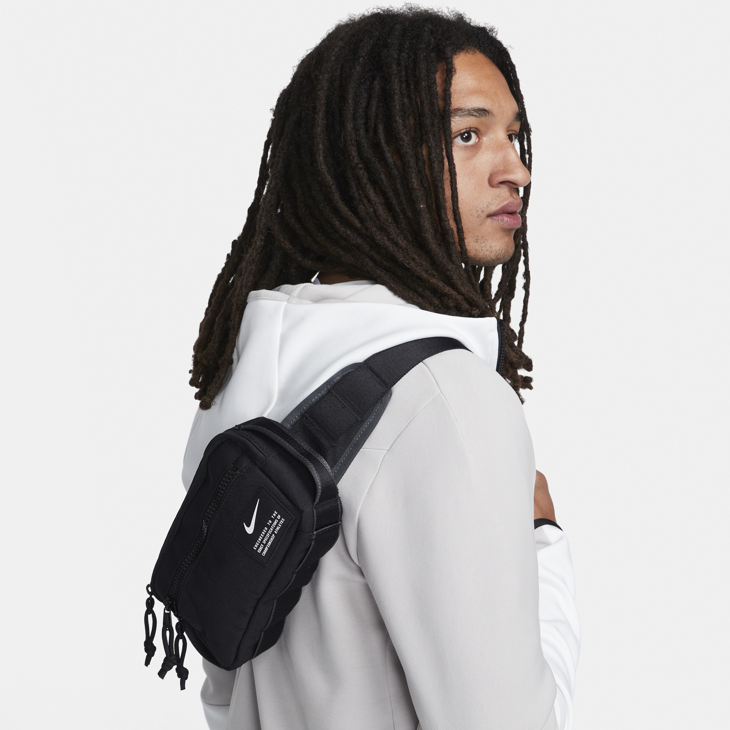 Nike Unisex Utility Speed Fanny Pack (2L) - 2