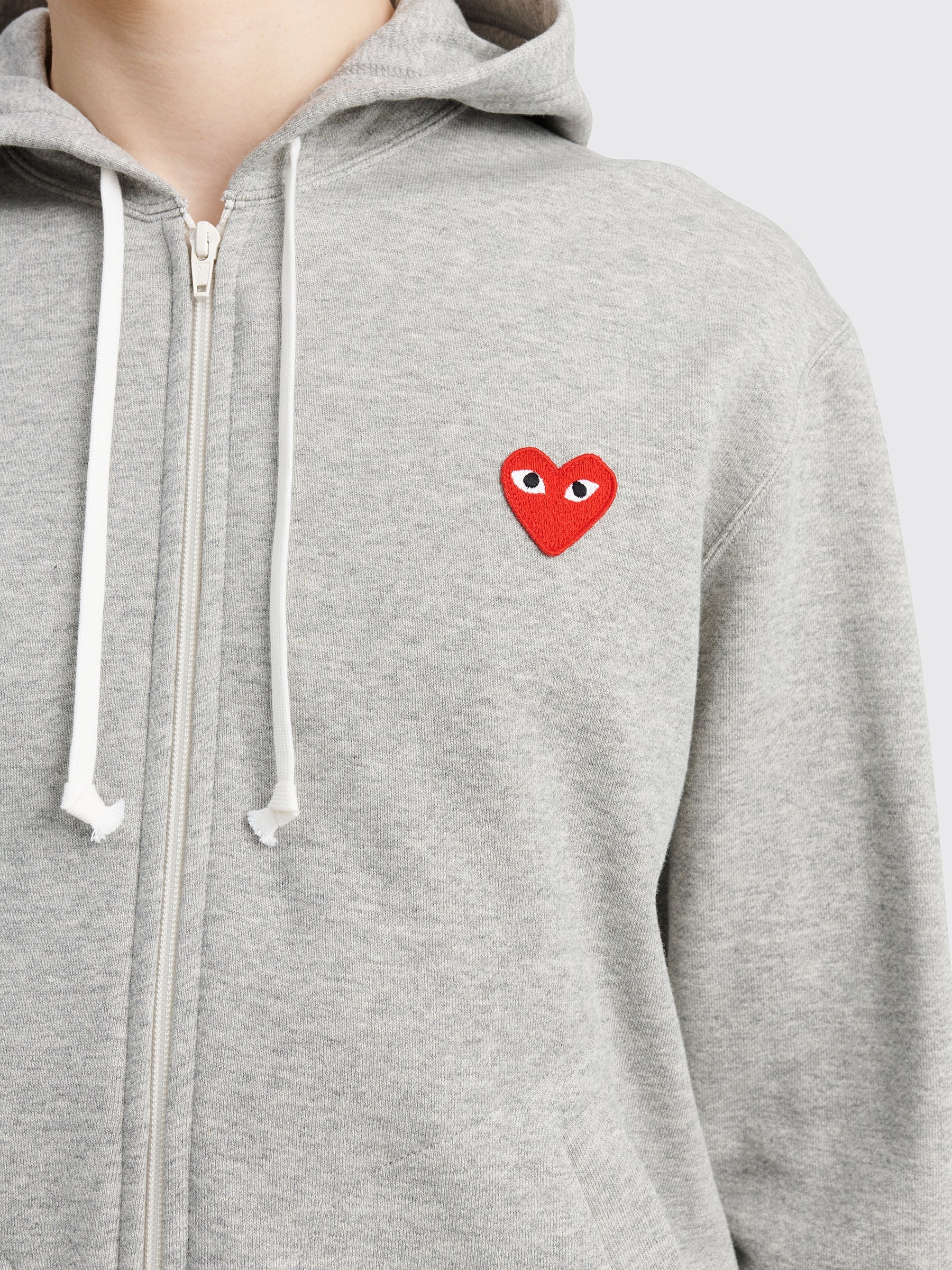 COMME DES GARÇONS PLAY SMALL HEART ZIP HOODED SWEATSHIRT GREY - 6