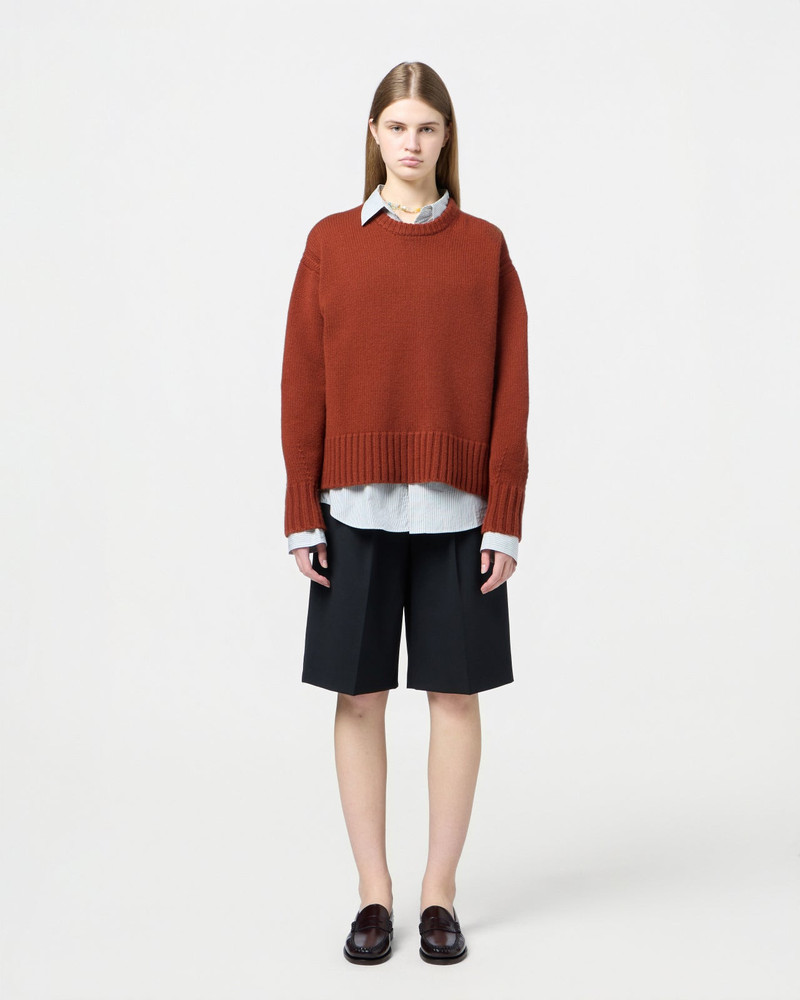 GUEST IN RESIDENCE Cozy Crew outlook