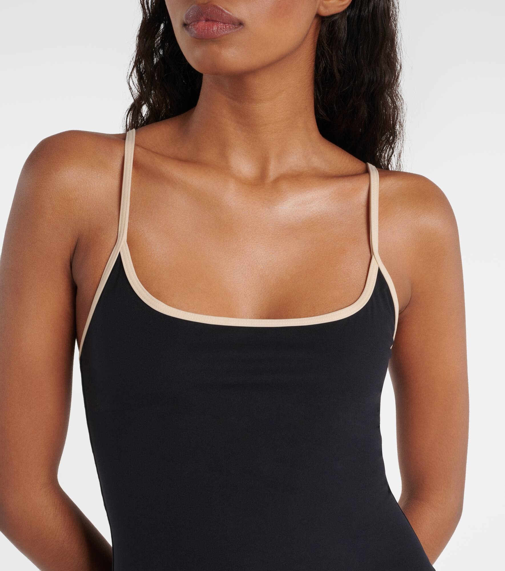 Scoop-neck swimsuit - 4