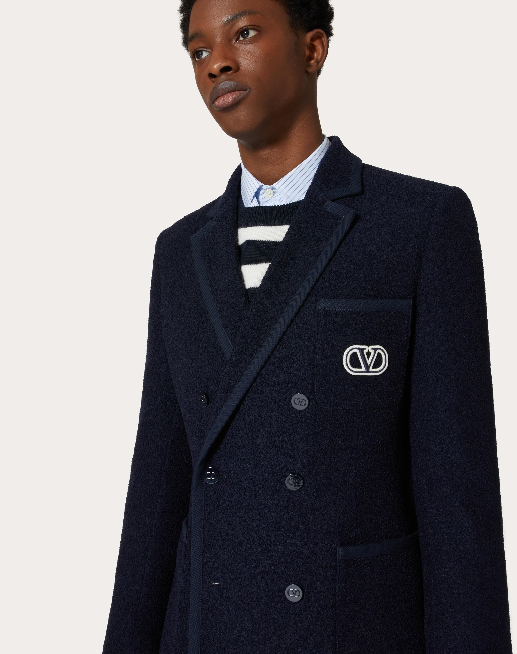 DOUBLE-BREASTED BOUCLÉ WOOL JACKET WITH VLOGO SIGNATURE EMBROIDERY - 5
