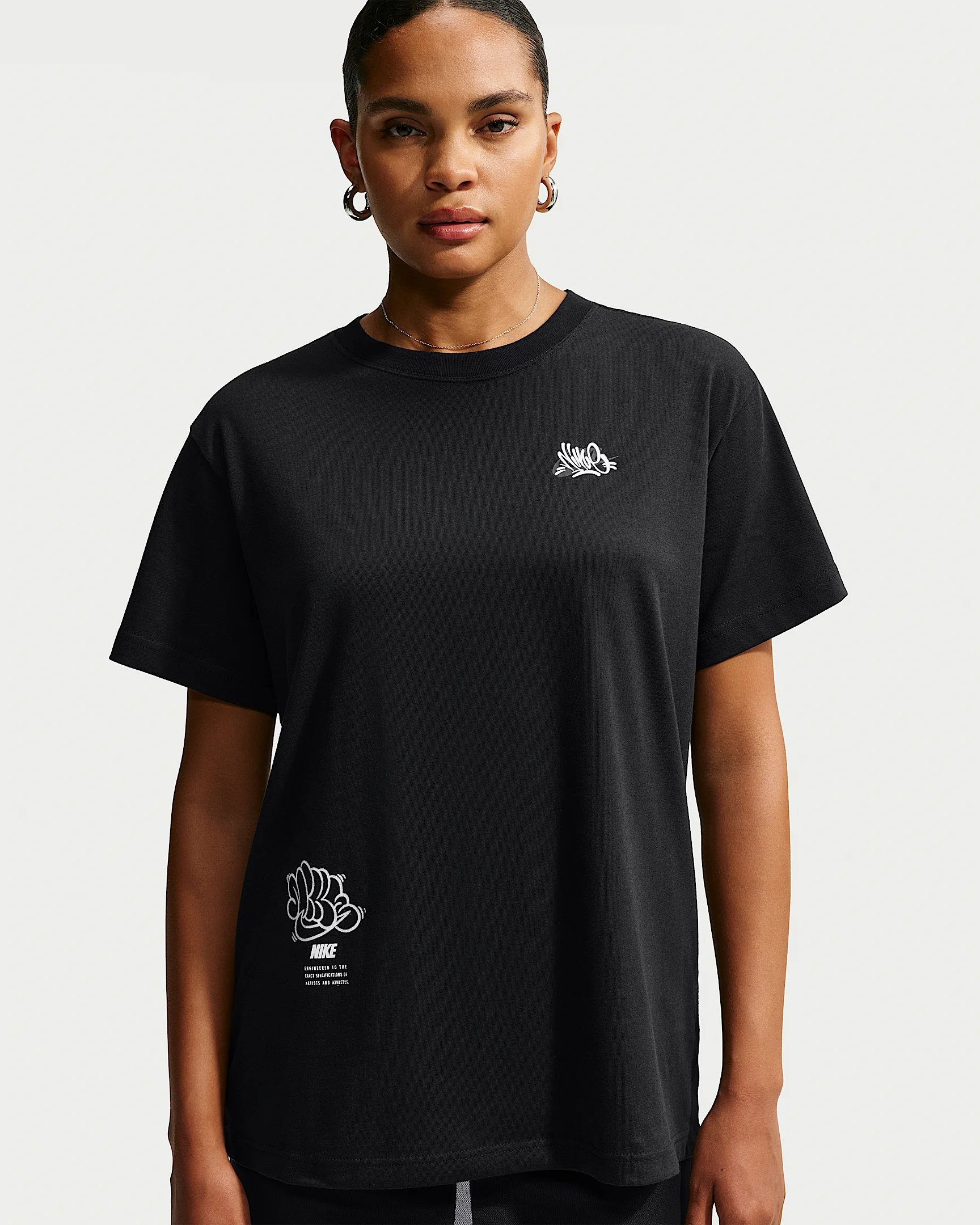 Nike Sportswear Classic Women's Oversized T-Shirt - 1