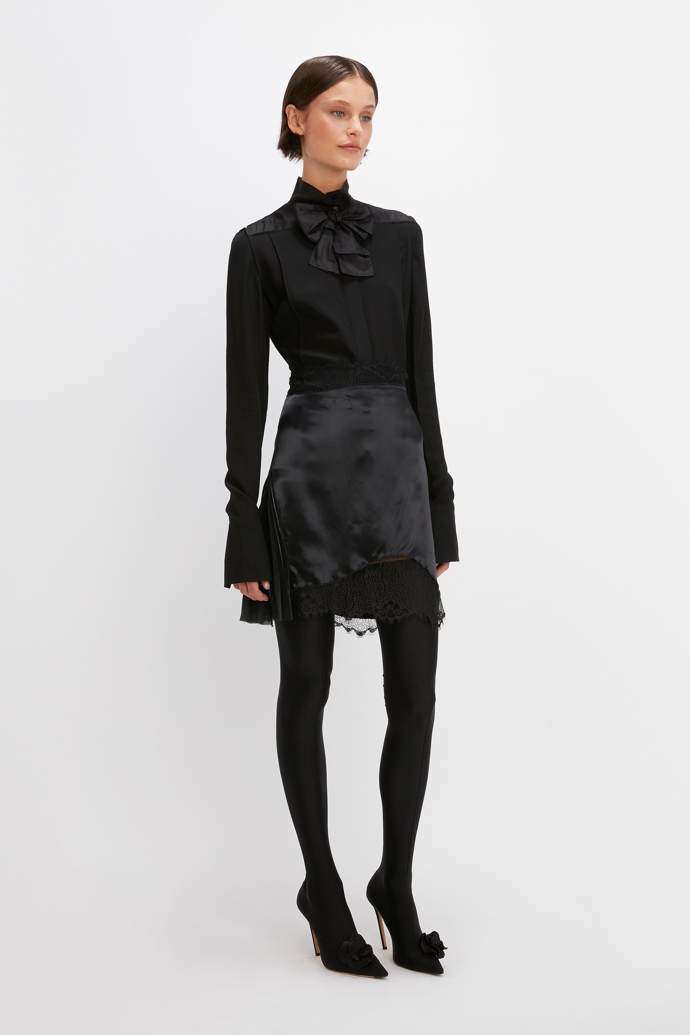 Lace Detail Mini Skirt in Black - 3