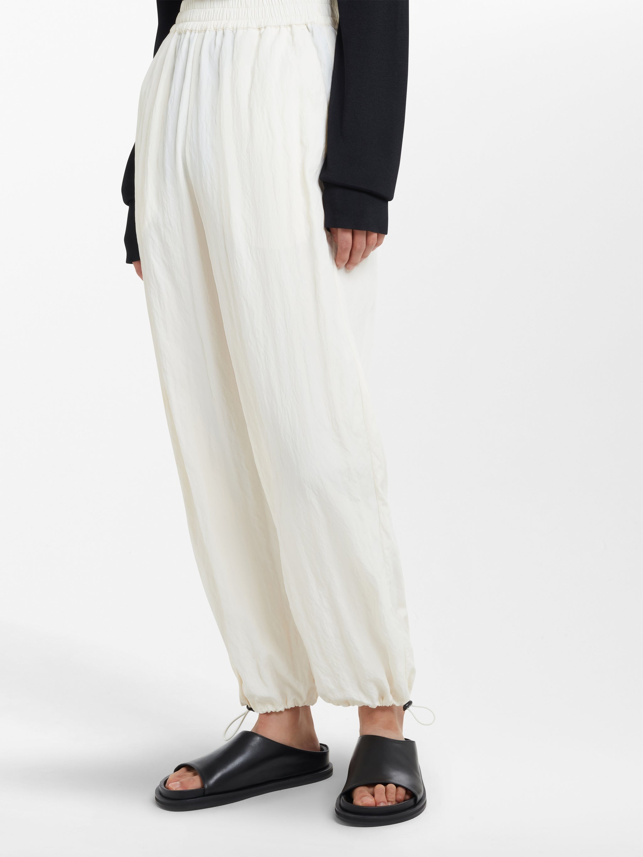 Gia Textured Viscose Pant - 6