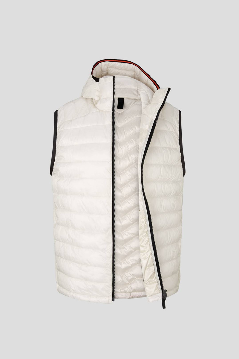 CASAN QUILTED VEST IN OFF-WHITE 6