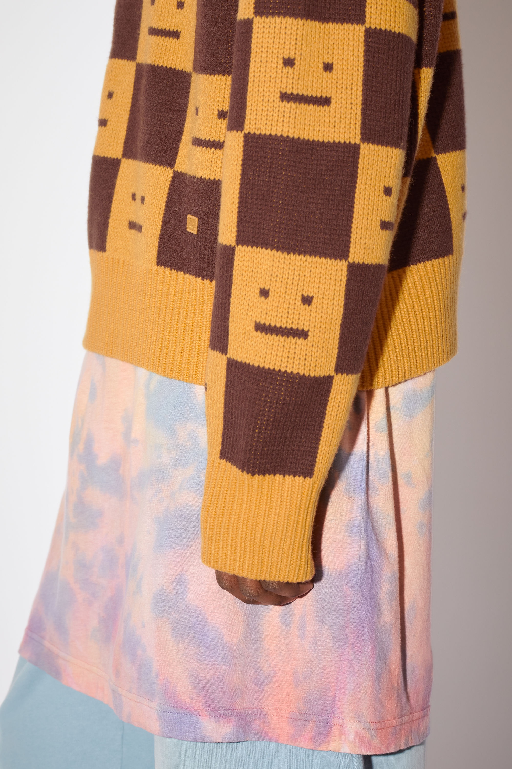 Crew neck wool sweater - Ochre orange/coffee brown - 4