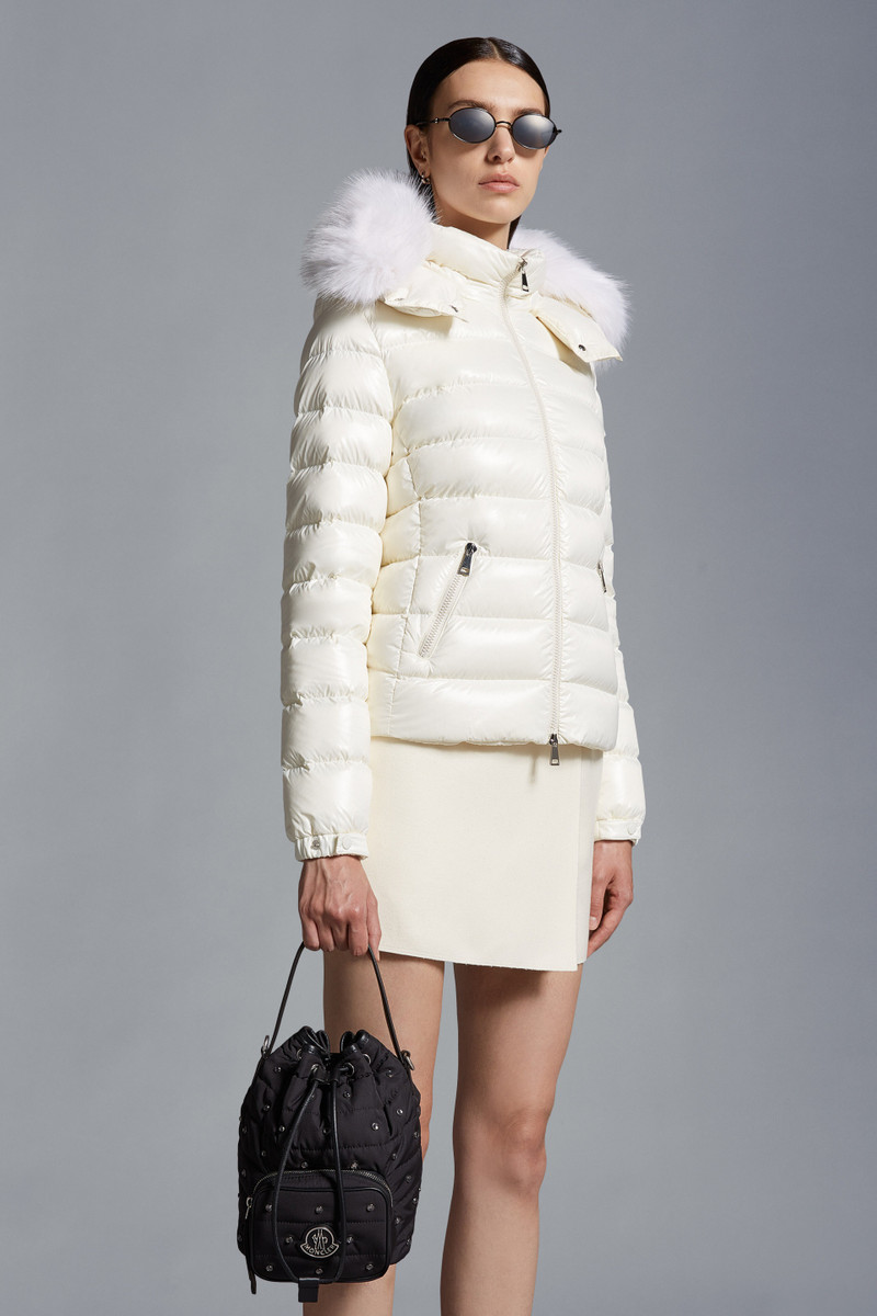 Moncler Kilia Bucket Bag outlook