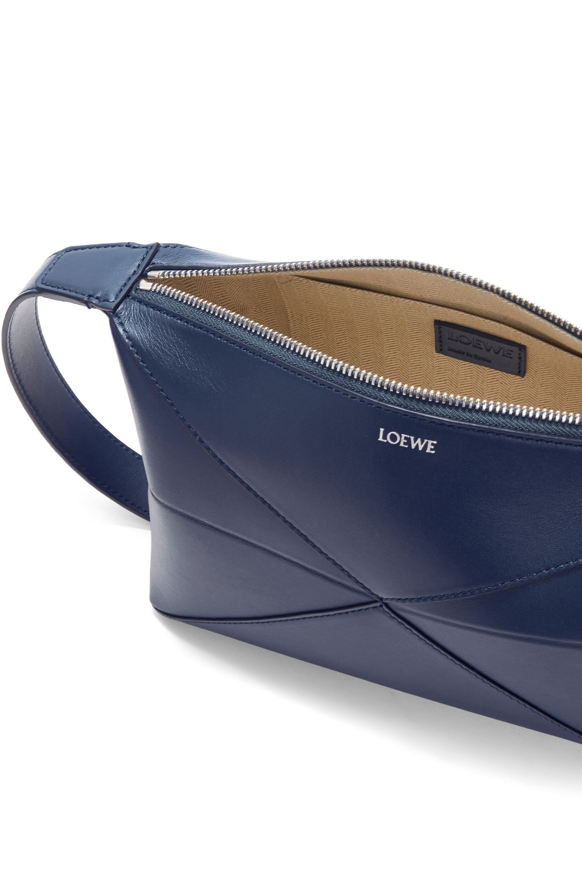 Puzzle Fold wash bag in shiny calfskin - 5