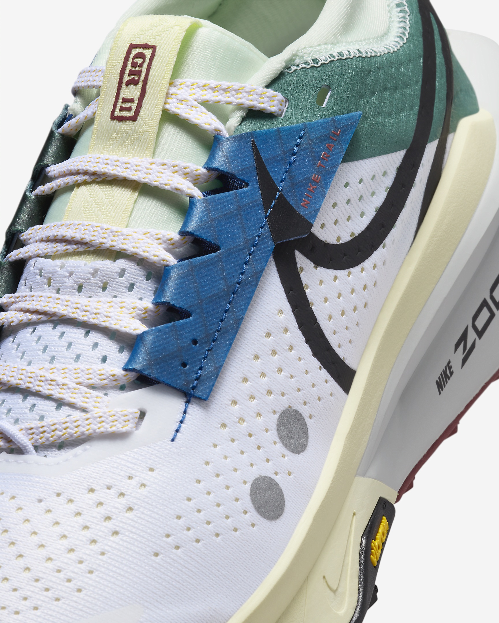 Nike Zegama 2 Women's Trail Running Shoes - 7