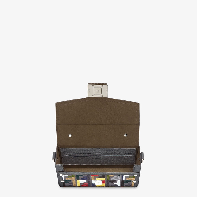 Soft Trunk Baguette 4