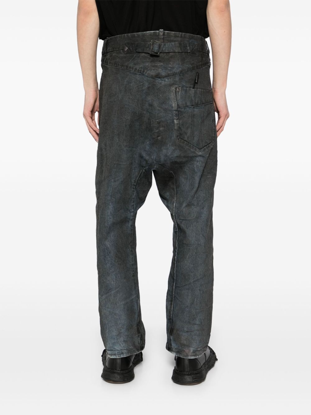 button fastening jeans - 4
