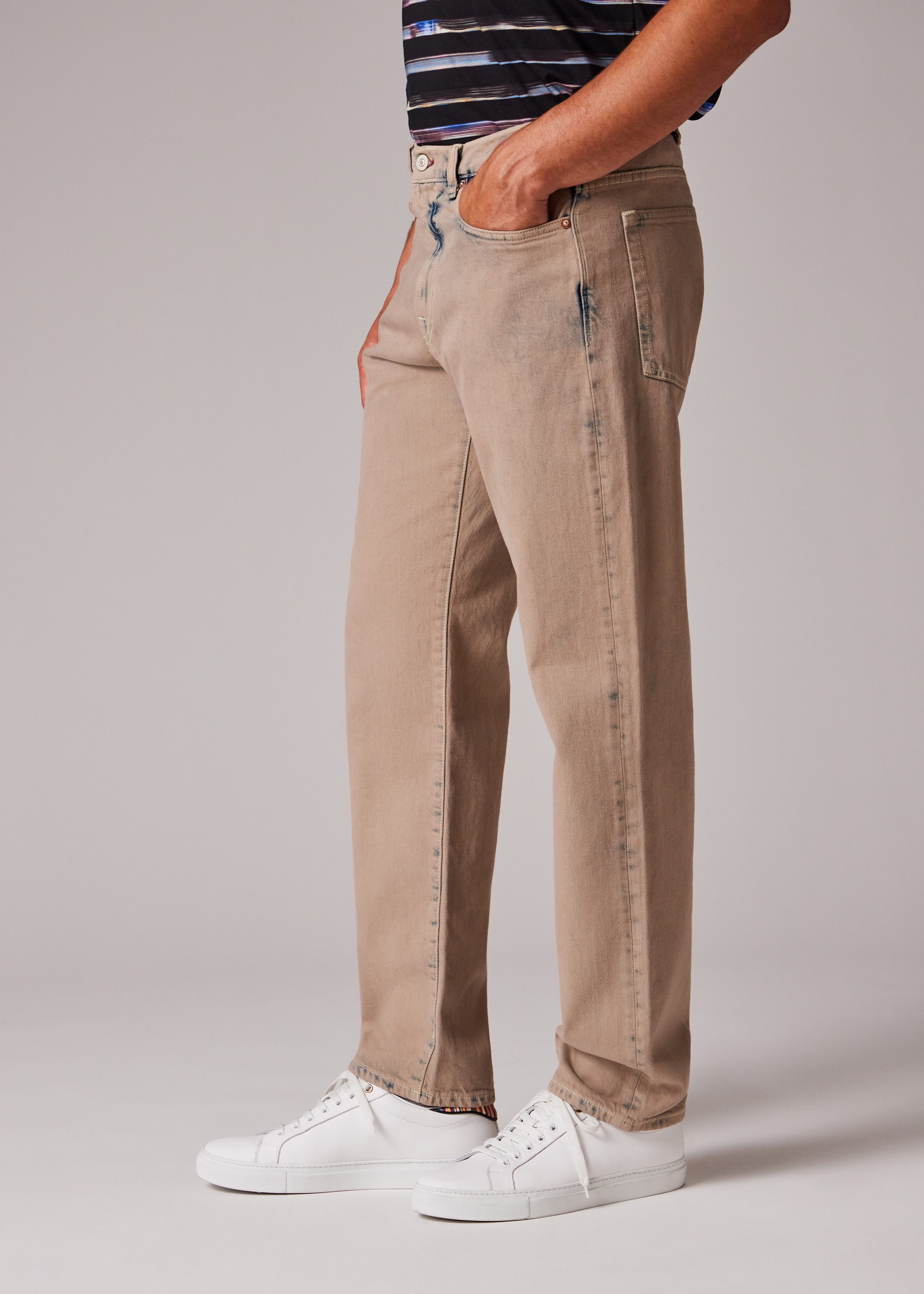 Relaxed Tapered-Fit Bleach-Wash Jeans - 3