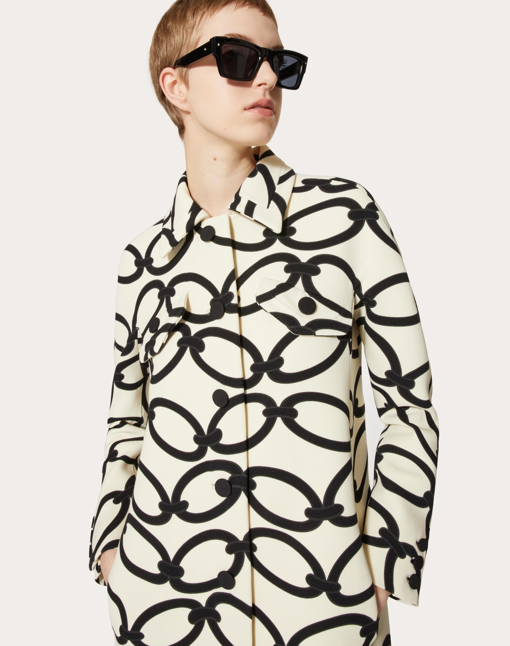 VALENTINO CHAIN 1967 DOUBLE CREPE COUTURE COAT - 5
