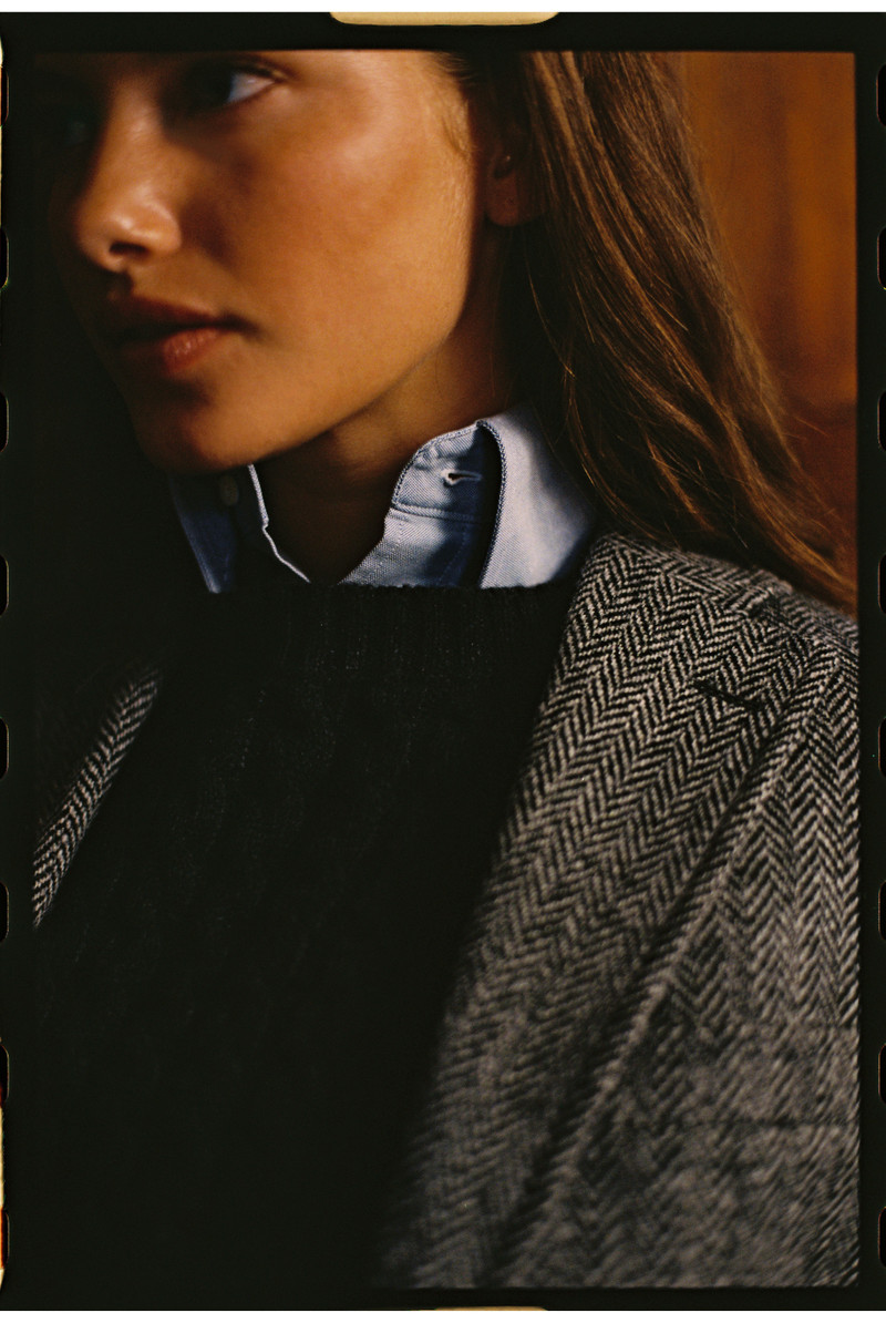 MADE-IN-SCOTLAND NAVY CABLE KNIT CASHMERE SWEATER 7