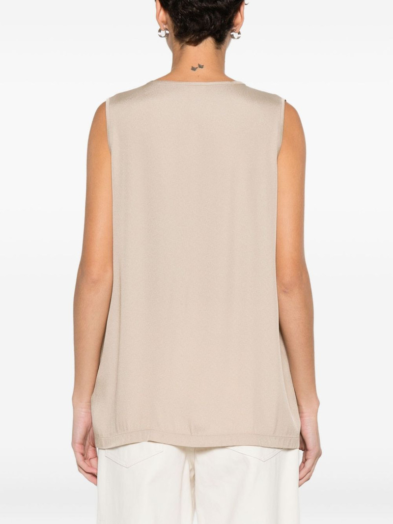 V-neck top 4