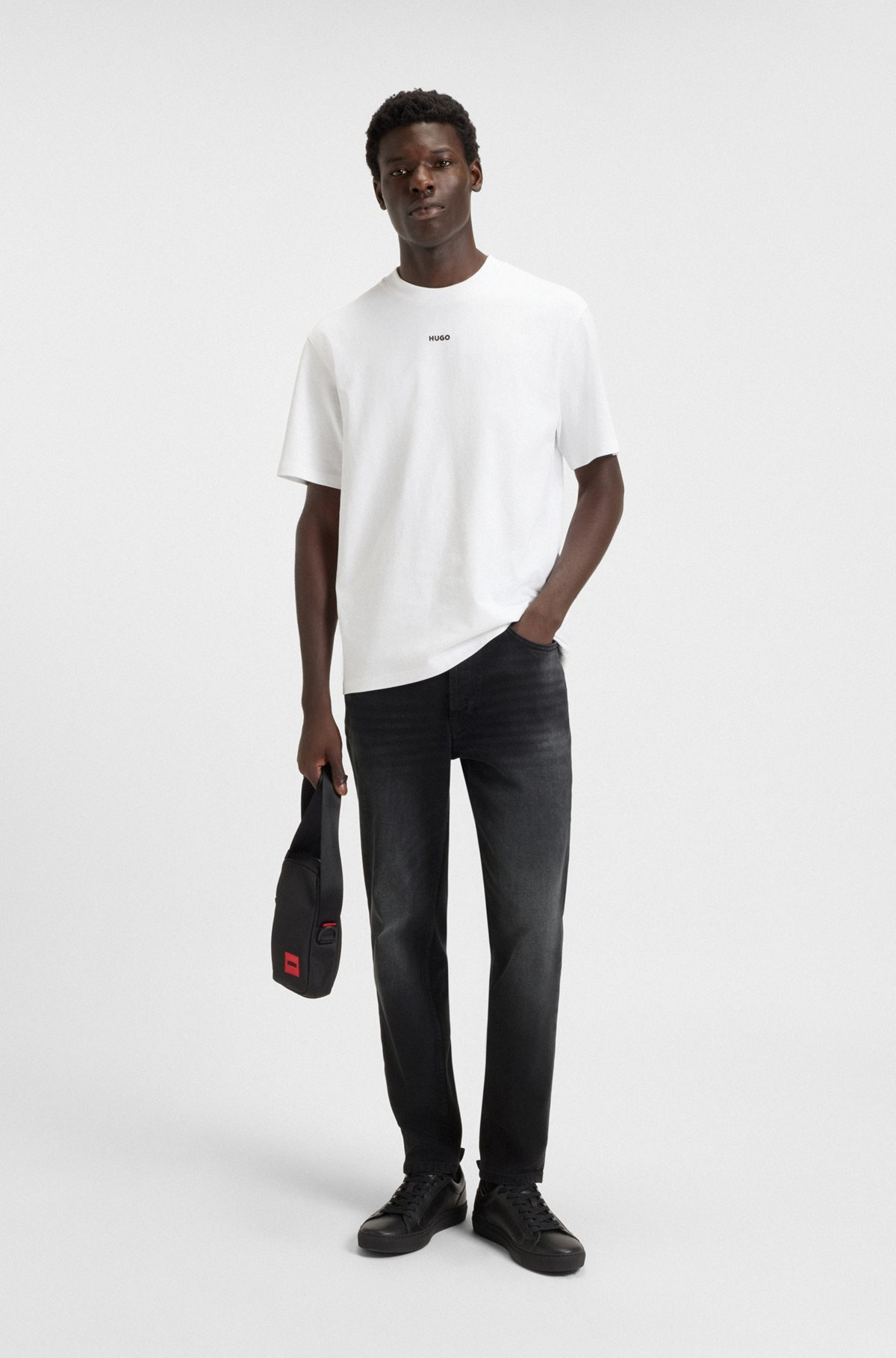 TAPERED-FIT JEANS IN BLACK-BLACK STRETCH DENIM - 3