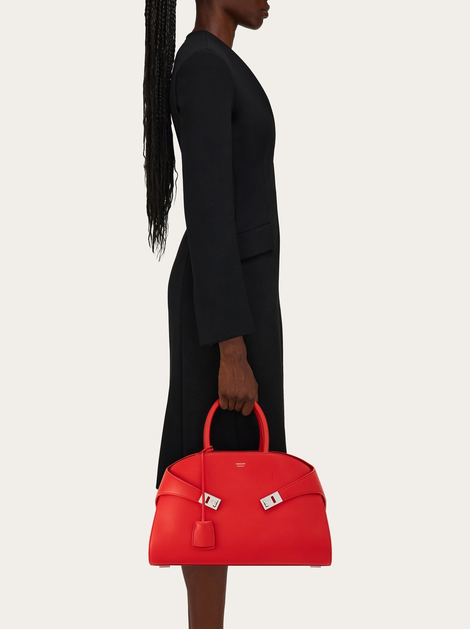 Hug handbag (M) - 2