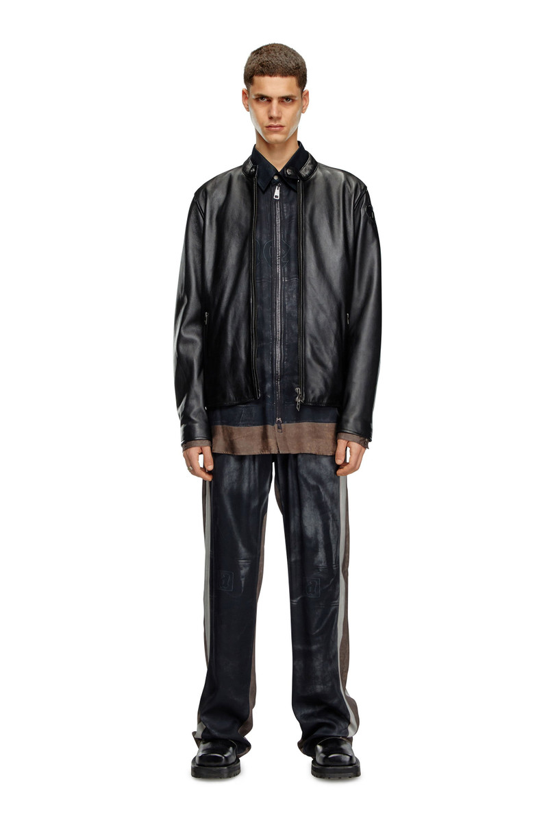 Diesel L-CARVER outlook