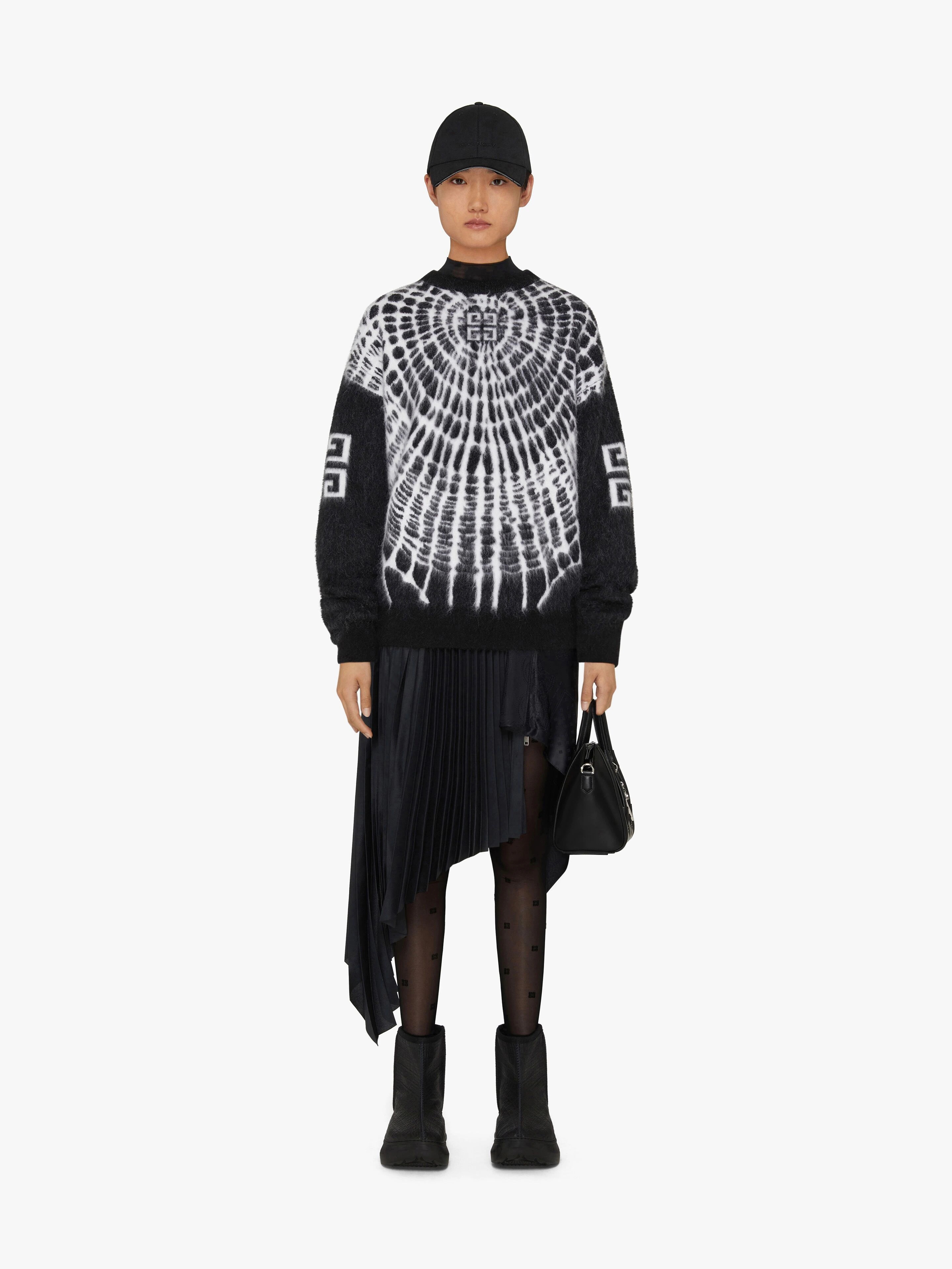 SWEATER IN WOOL WITH SPIDERWEB PATTERN - 2