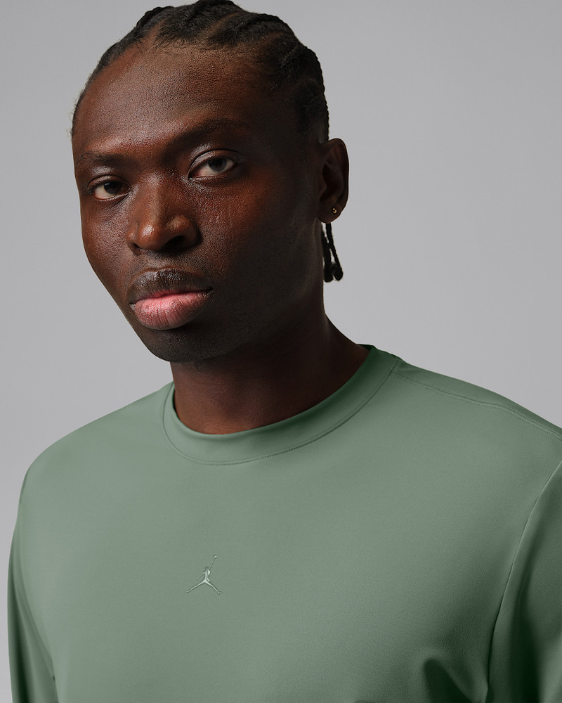 Jordan Flightweight Sport Men's Dri-FIT Long-Sleeve Top 3