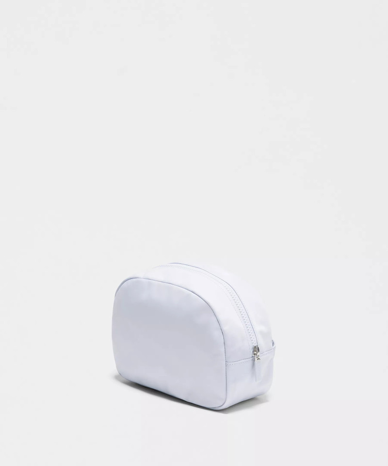 City Essentials Pouch 4L 3