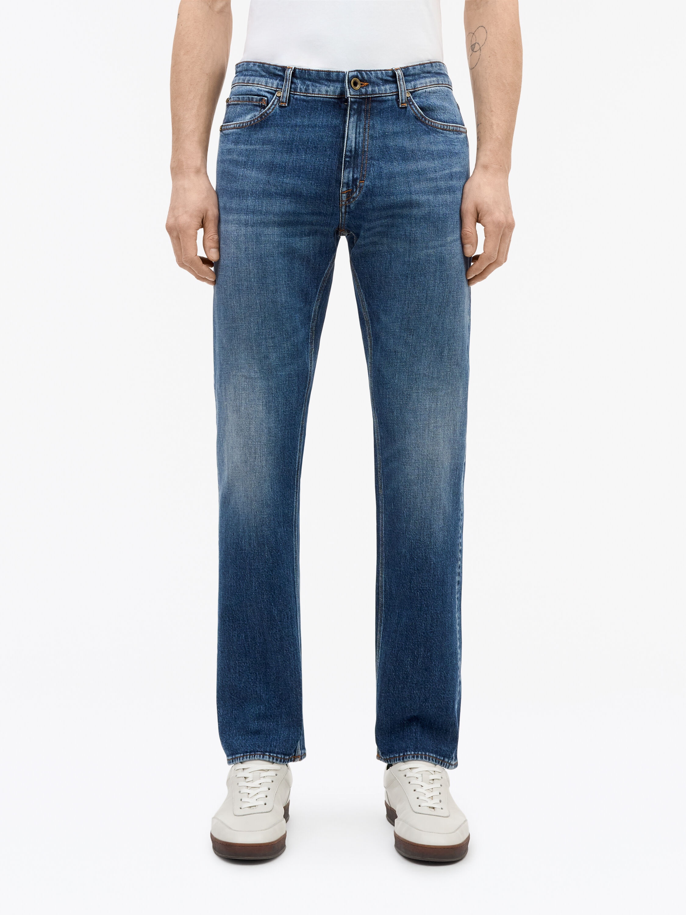 Des Mid-Rise Jeans - 4