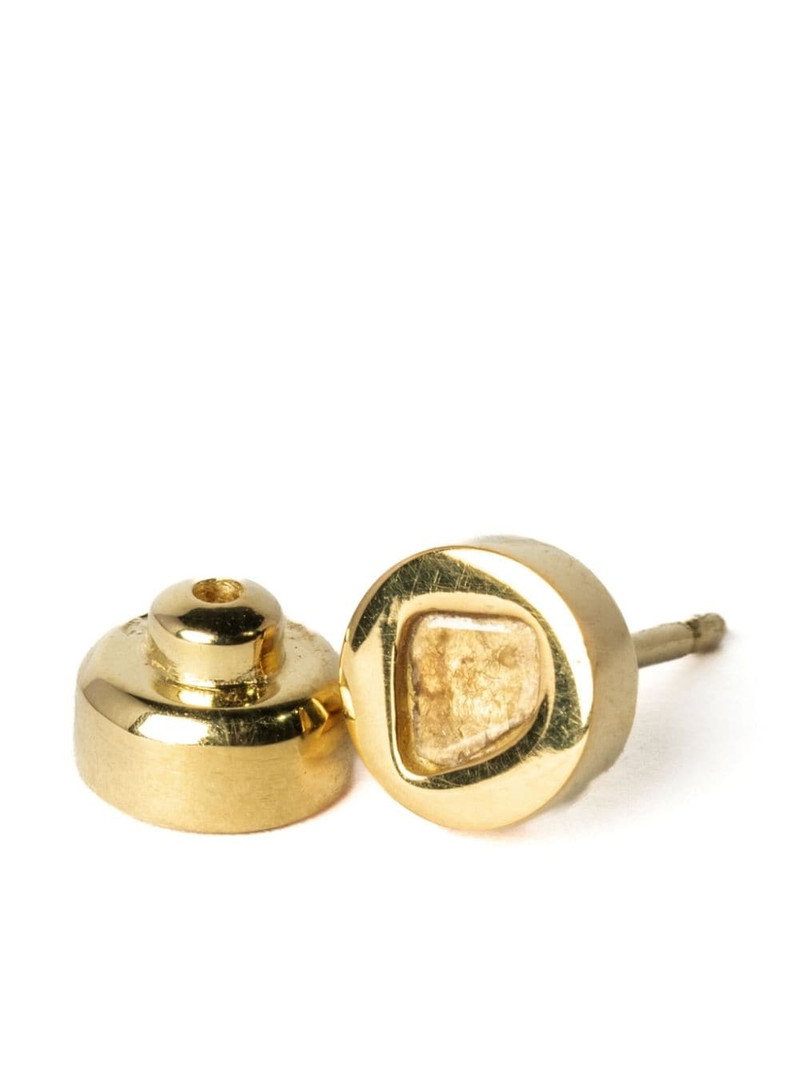 Parts of Four diamond tiny stud earring outlook