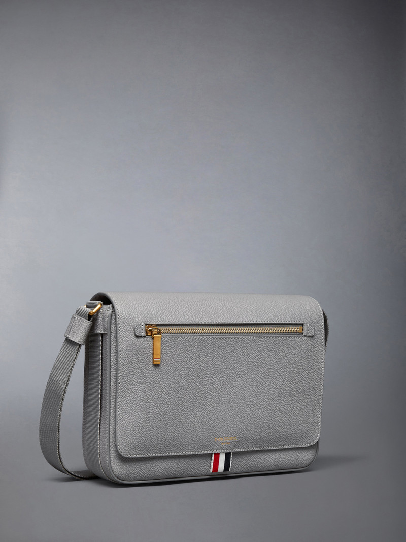 Thom Browne PEBBLE GRAIN REPORTER BAG outlook