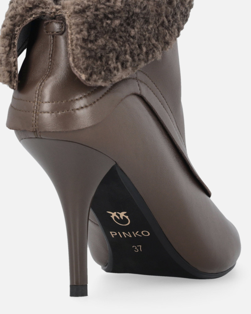 BOOTIES WITH FAUX FUR AND METAL TOE 7