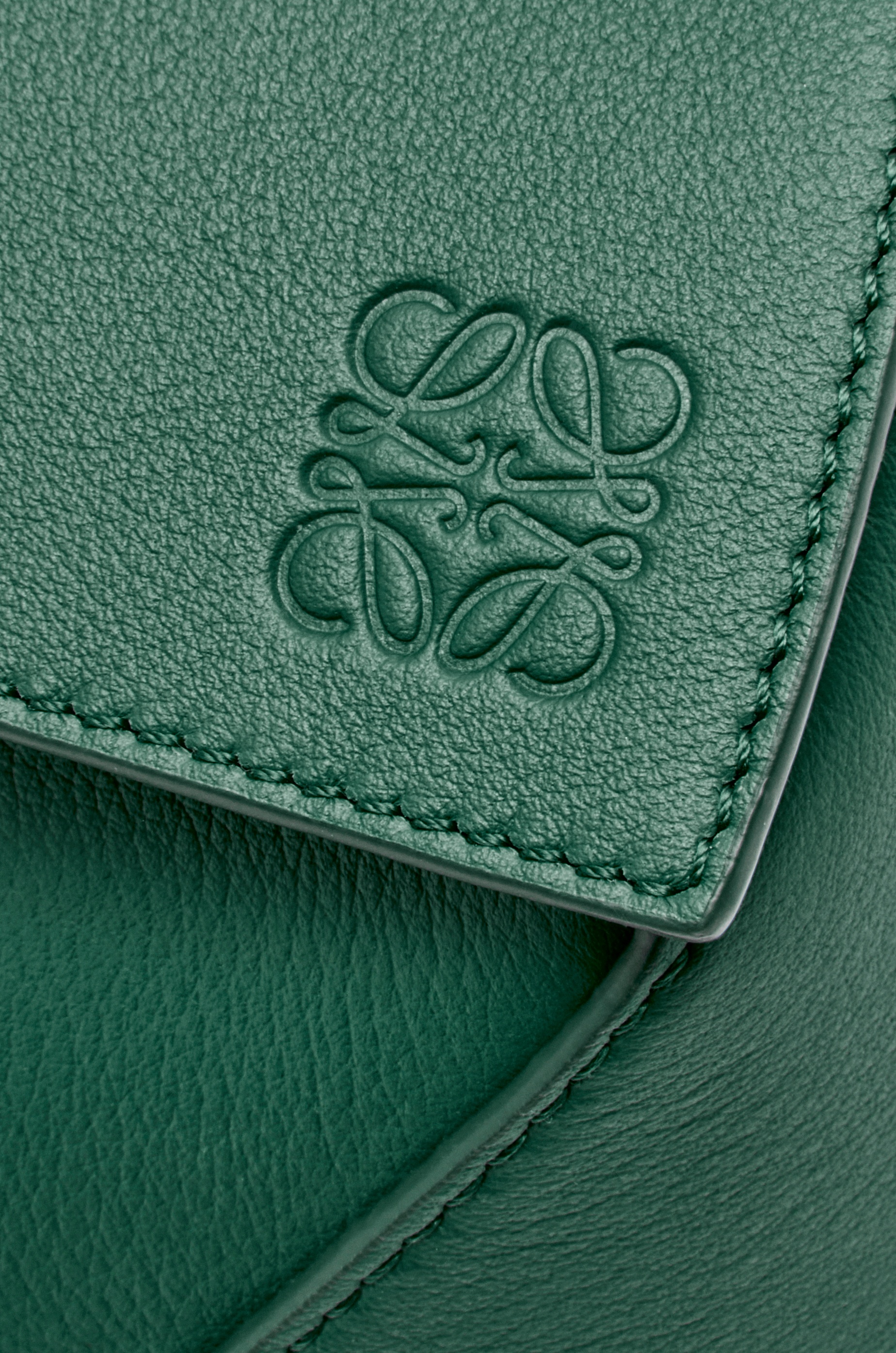 Small Puzzle bumbag in classic calfskin - 6