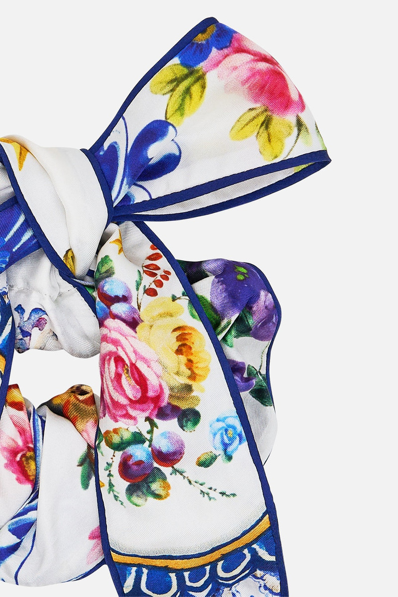 CAMILLA SCRUNCHIE WITH BOW outlook