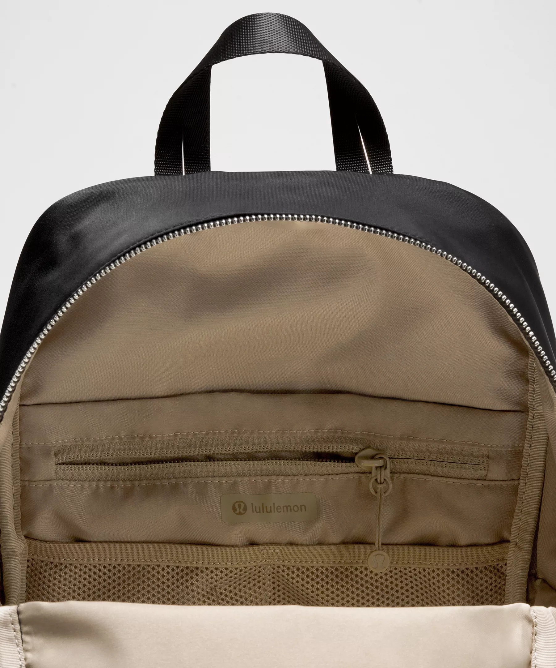 Everywhere Backpack Small 11.5L *Metal Hardware - 5