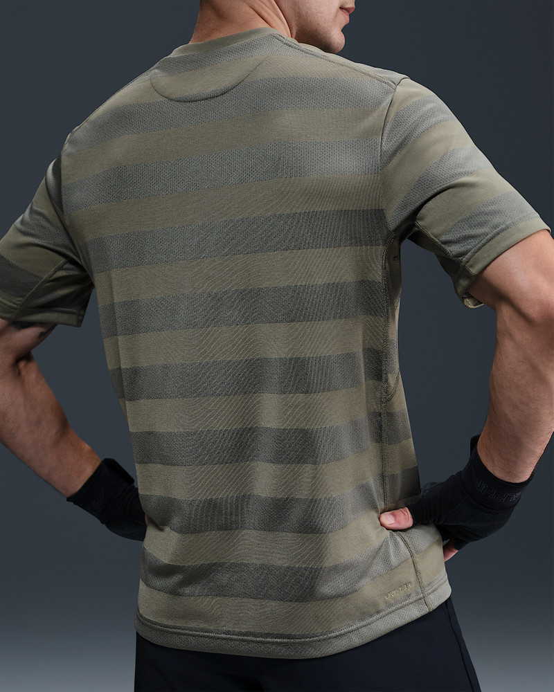 Nike Nike Primary Men's Dri-FIT Short-Sleeve Fitness Top outlook