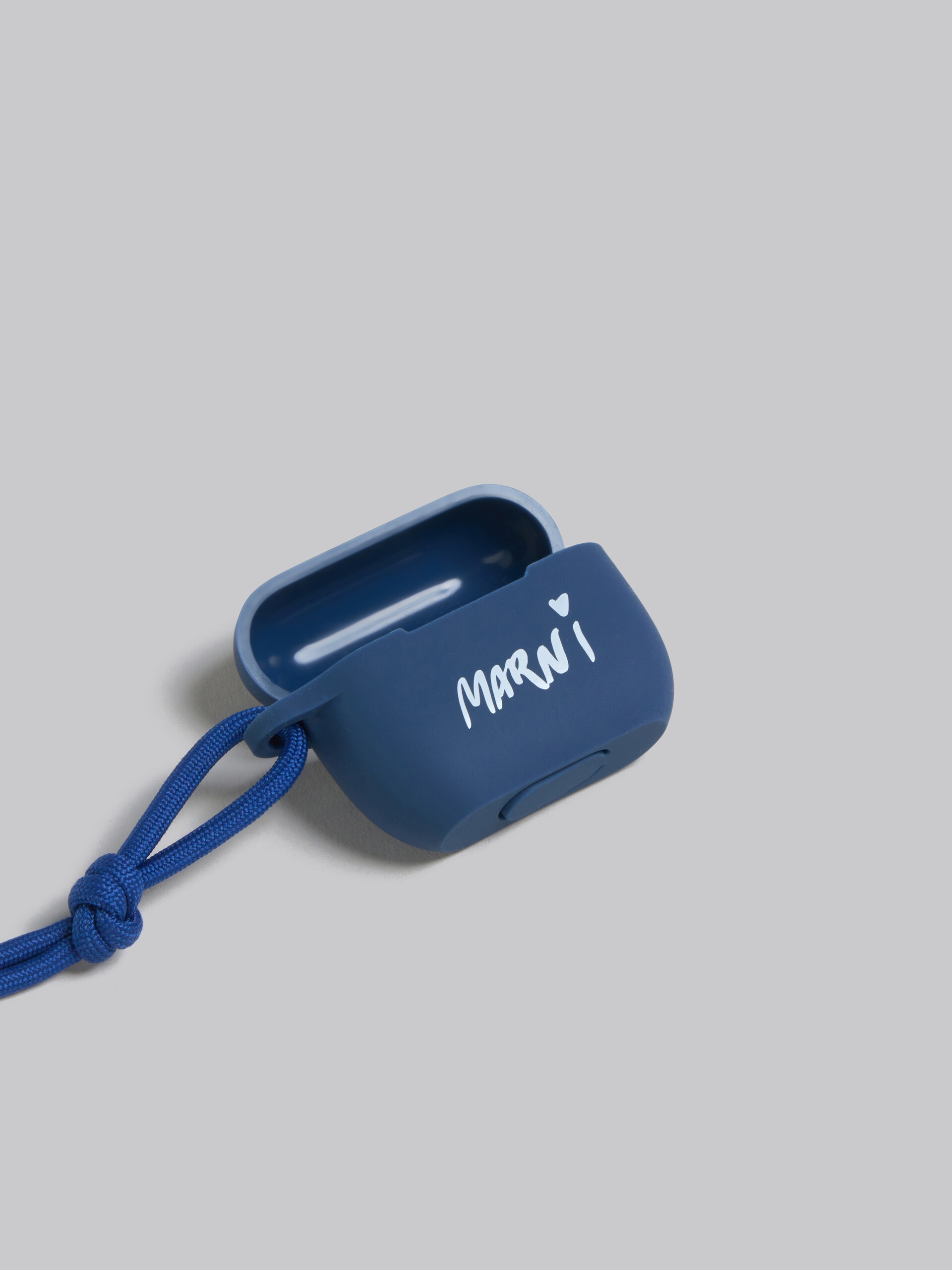 BLUE GUMMY AIRPODS CASE - 4