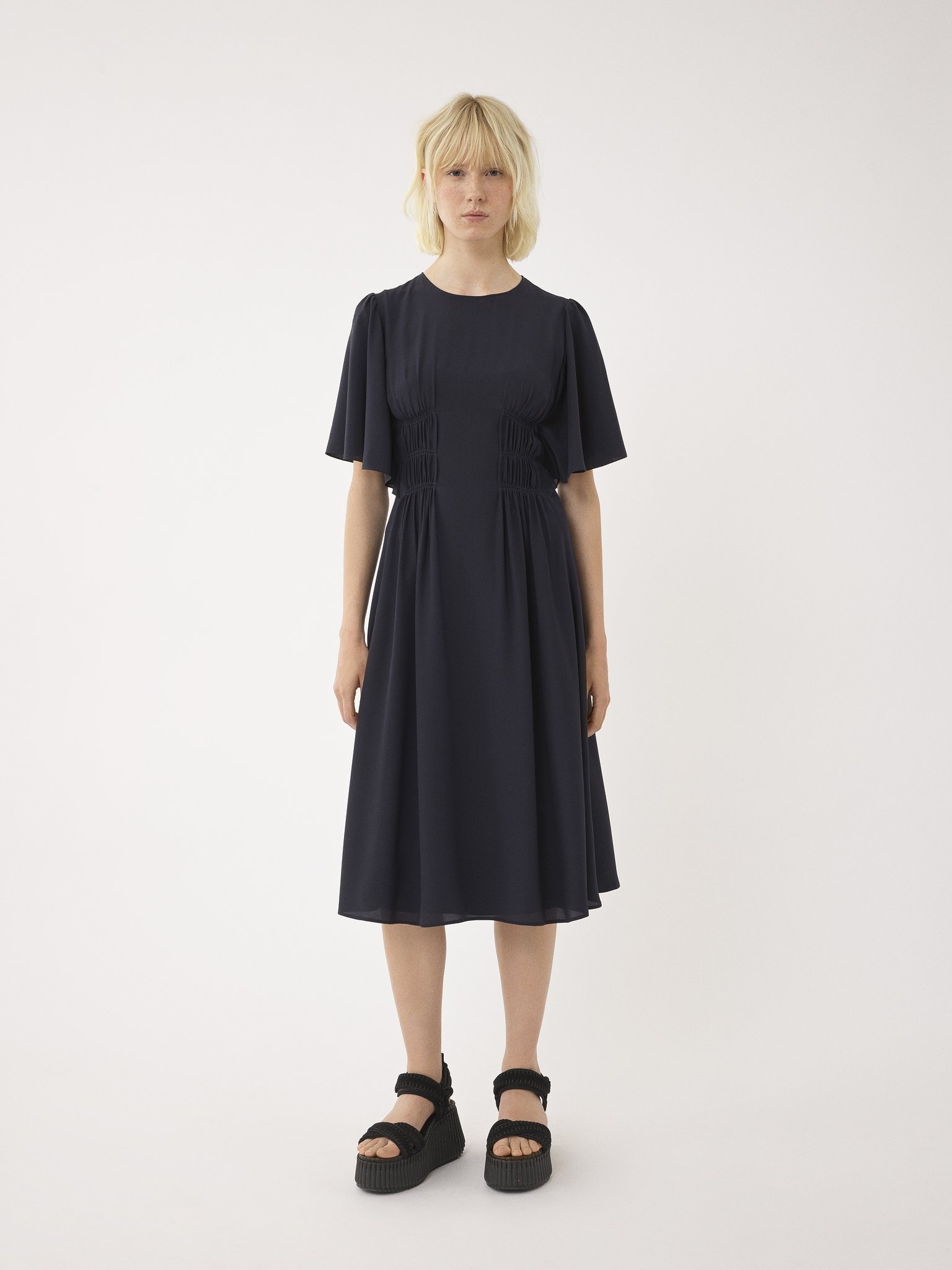 WING-SLEEVE FLARE DRESS - 3