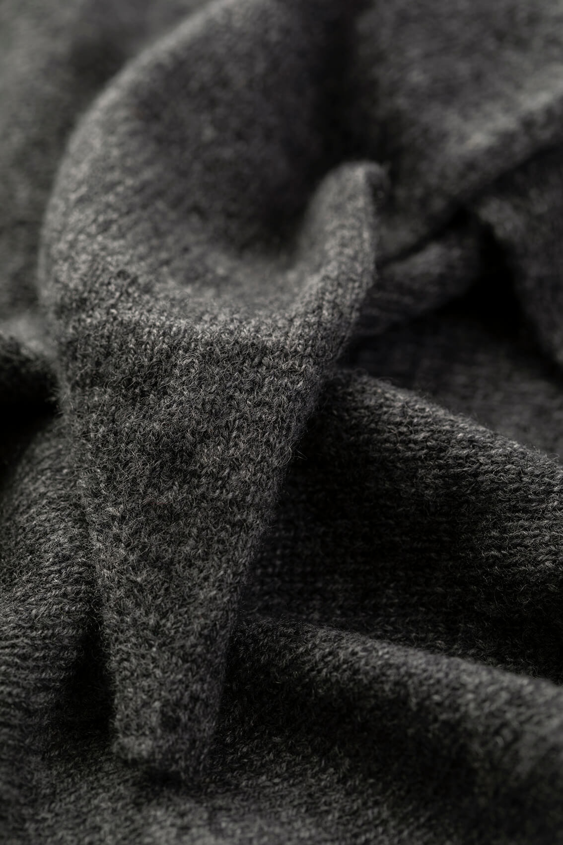 Gauzy Cashmere Grey Triangle Neck Tie - 2