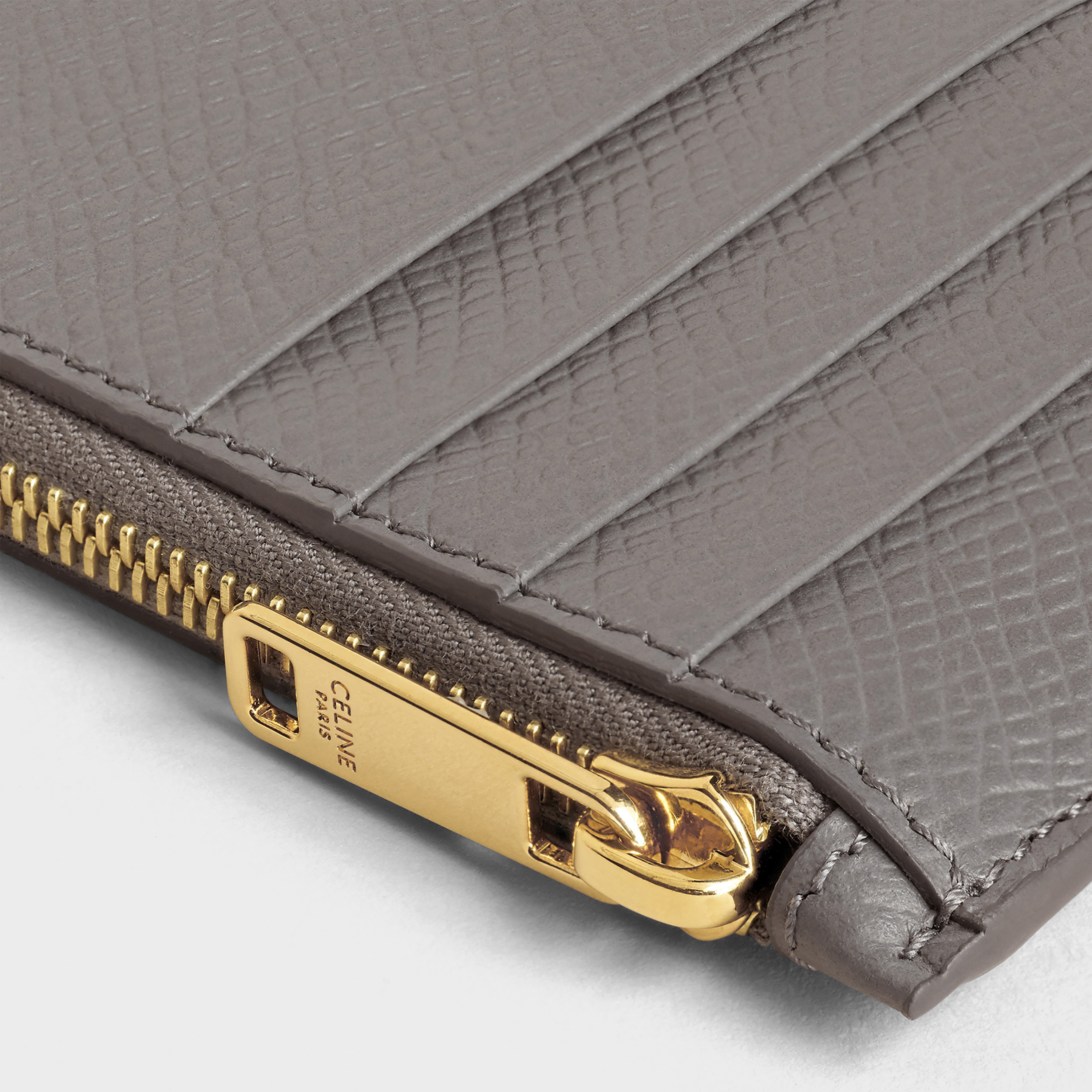 Zipped compact card holder in Grained calfskin - 4