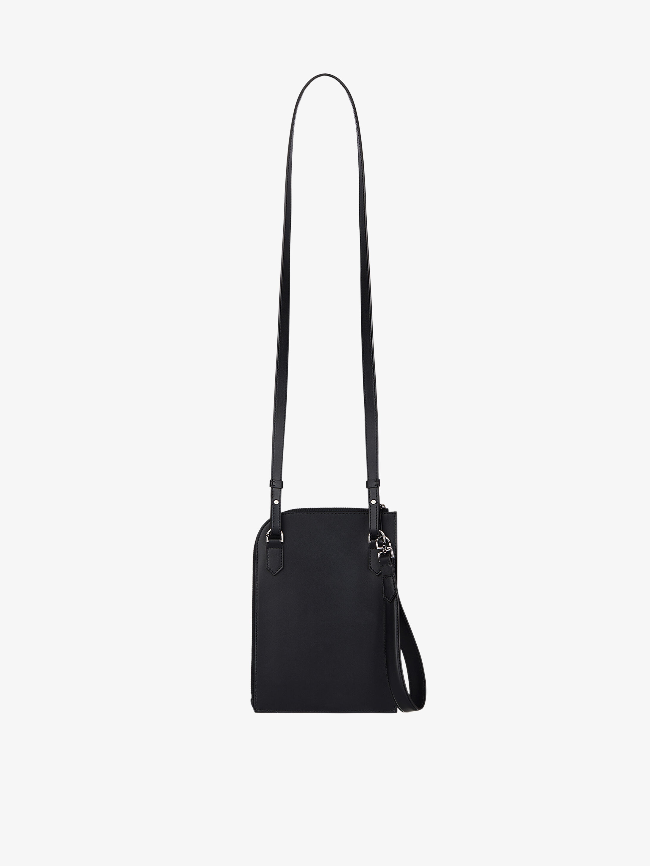 Small flat Antigona Soft in leather 3